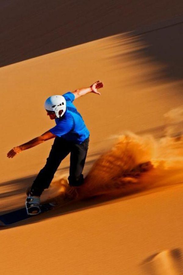 Sandboard En las Dunas De Erg Chebbi